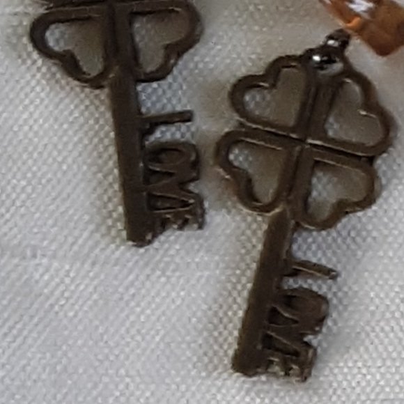 Handcrafted Pierced Sweeper Earrings Gemstone Beads Double Keys LOVE Hearts - Picture 5 of 7